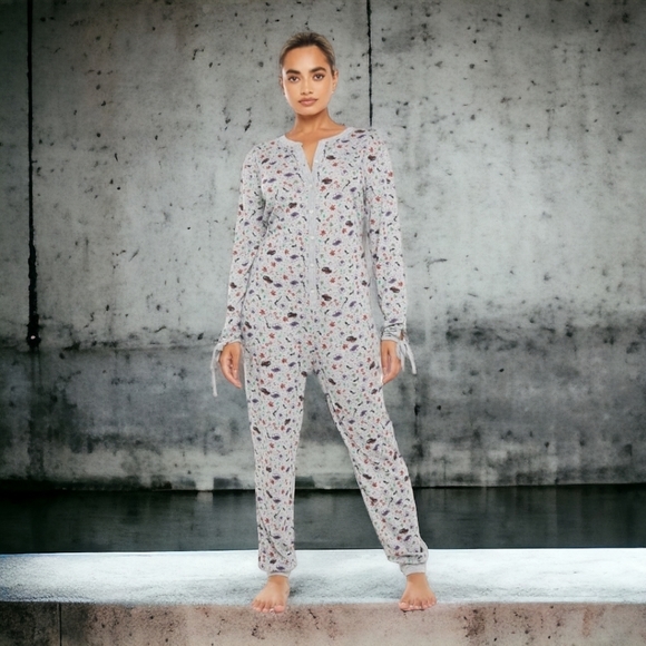 SAVAGE X FENTY TIS THE SAVAGE OPEN-BACK ONESIE SIZE MEDIUM - Picture 1 of 10